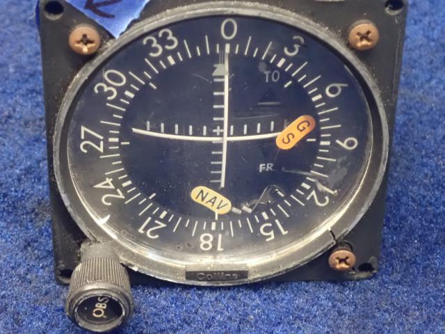 622-2083-002 Collins - IND-351 Indicator - VOR/LOC (Cracked see details)